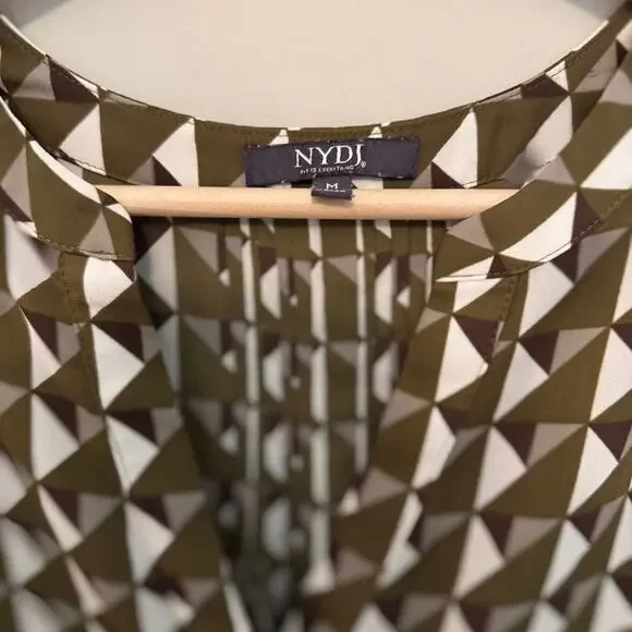 NYDJ Pintuck Blouse | Georgie Geo Print | Lightweight | Size Medium - Picture 2 of 6